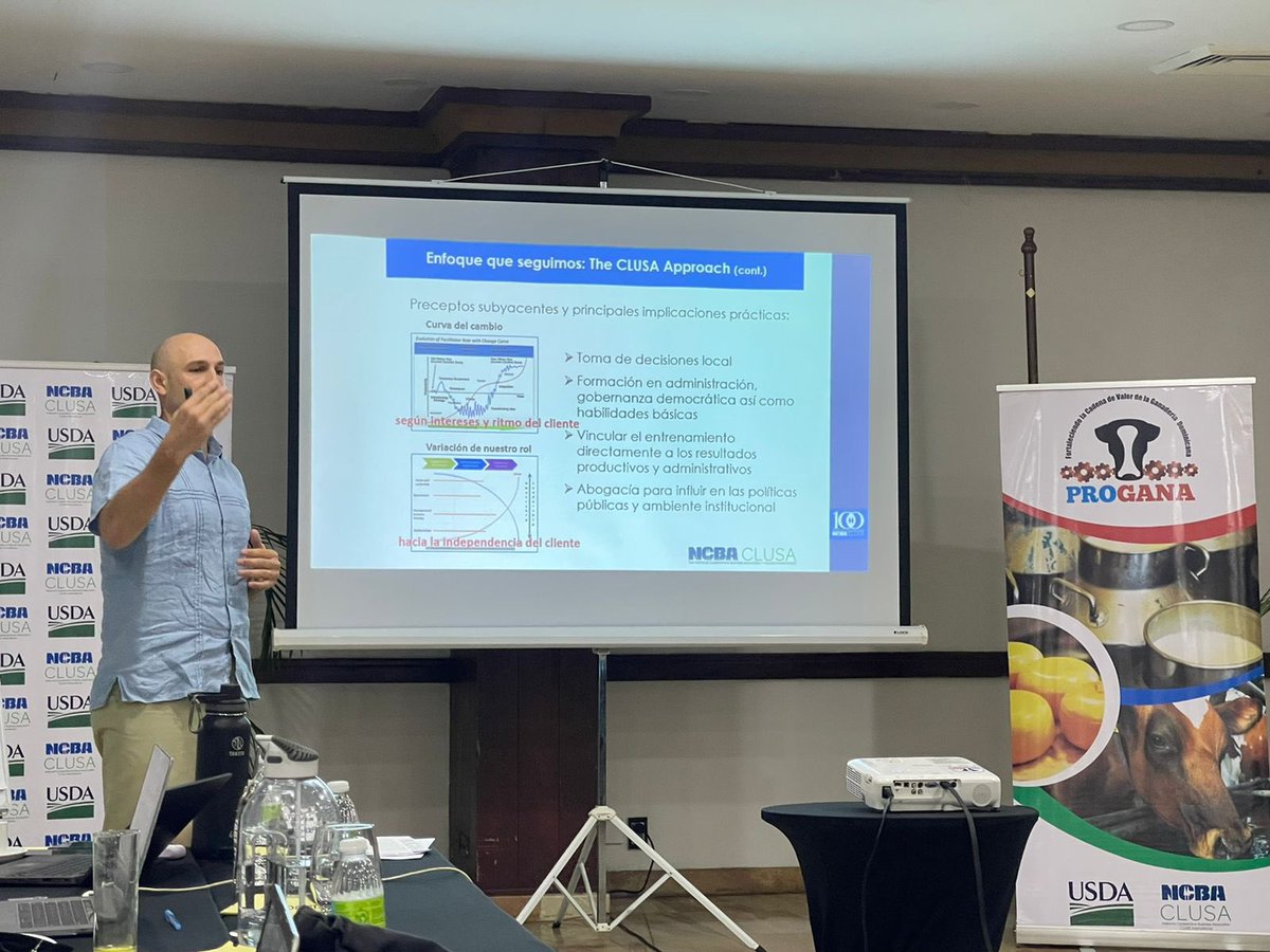RdProgana's tweet photo. Taller interno de Administración & Finanzas equipo NCBA CLUSA sobre enfoque de desarrollo CLUSA, aporte especialistas, formularios y procedimientos de gestión, provisión de reportes, entre otros,en el hotel Dominican Fiesta #progana #ganaderiadominicana https://t.co/UPPekCotqT