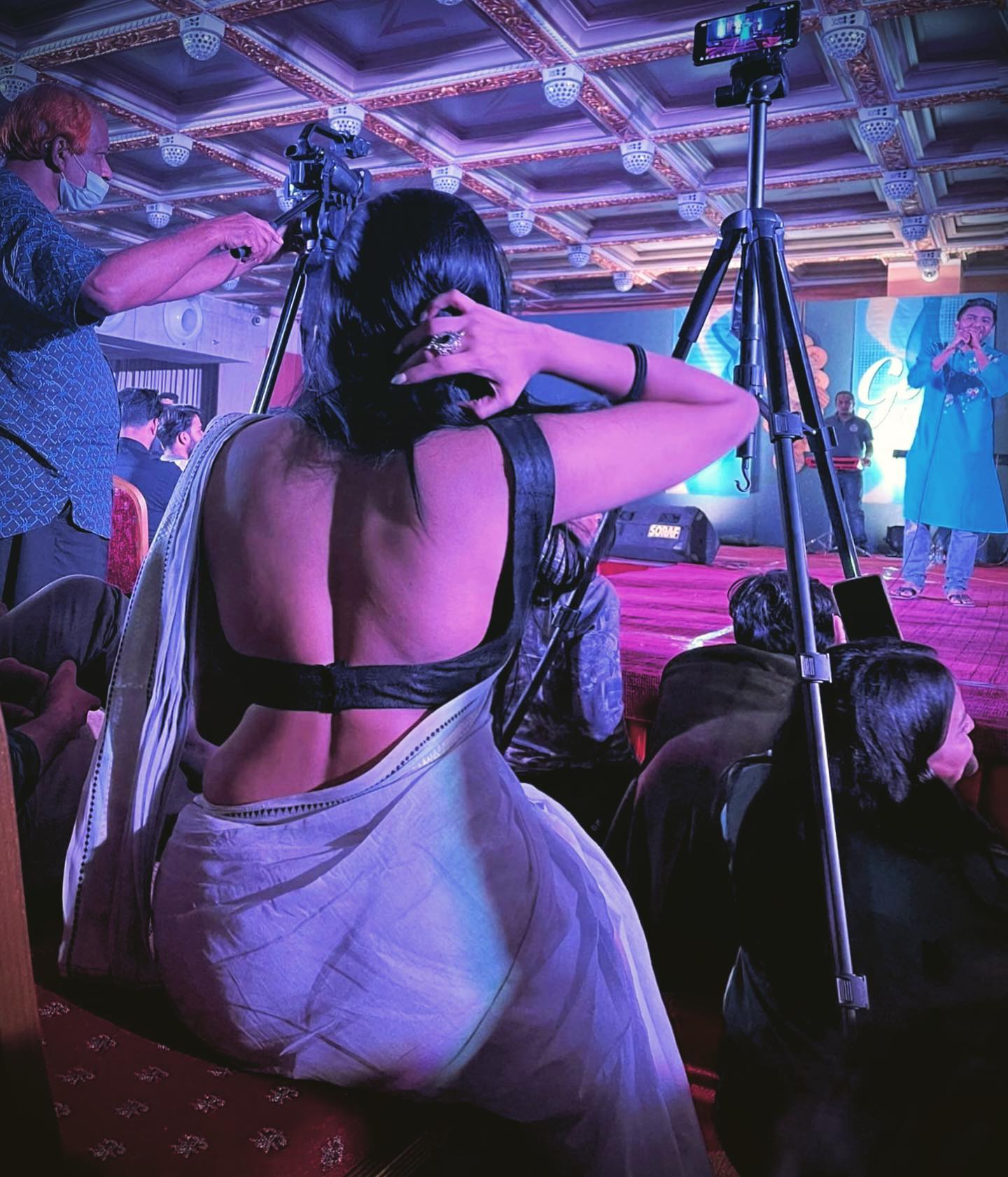 FbWV17pagAAgaJ5?format=jpg&name=large