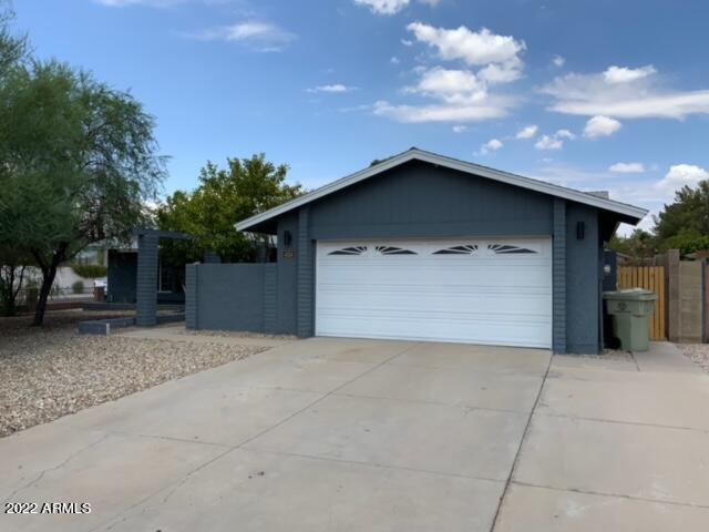 Fall in love with this 3 BD/ 2 BA in Glendale. Call, text or direct message me for more info.  cpix.me/l/151990504