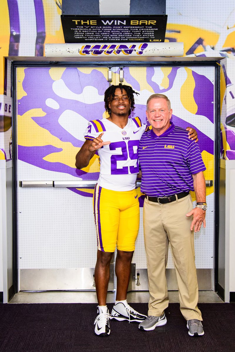<a href="/NDNFootball/">Waxahachie Football</a> standout Jaelyn Davis-Robinson (<a href="/jaelyndrobinson/">Jaelyn Davis-Robinson</a>) has quickly impressed in Baton Rouge and made the 2-deep as a True Freshman. 

With only 2 years of experience at the position, the sky is the limit for him. Best of luck this SZN, Smoke! #NextLevelHachie