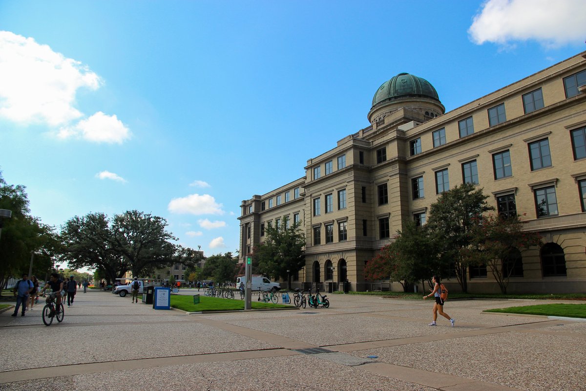 TAMUArtSci's tweet image. Welcome to week 2 of the fall &apos;22 semester! It&apos;s great to see campus buzzing again. 👍