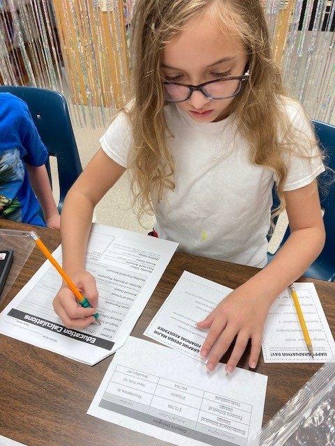 NEISDHAM5's tweet image. Check out these 5th Grade HAMsters peeling through some College &amp;amp; Career readiness standards for the win!!! #NEISDMath #HAMRocks #NEISDRootED