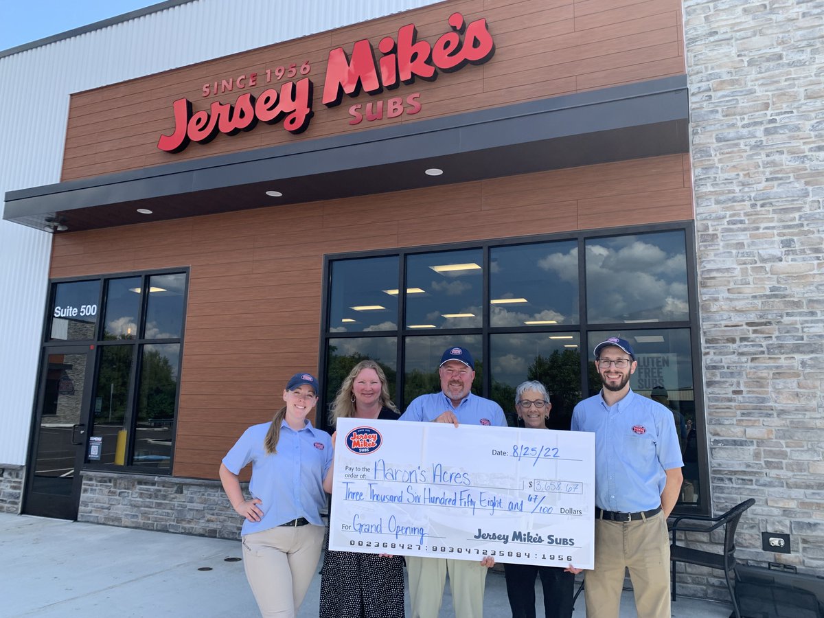 AaronsAcres's tweet photo. @jerseymikes presented @AaronsAcres with a donation from last month's grand opening event at its new location in Lebanon, PA. Thank you to Jersey Mike's for its continued support! https://t.co/8LNc3t19Os