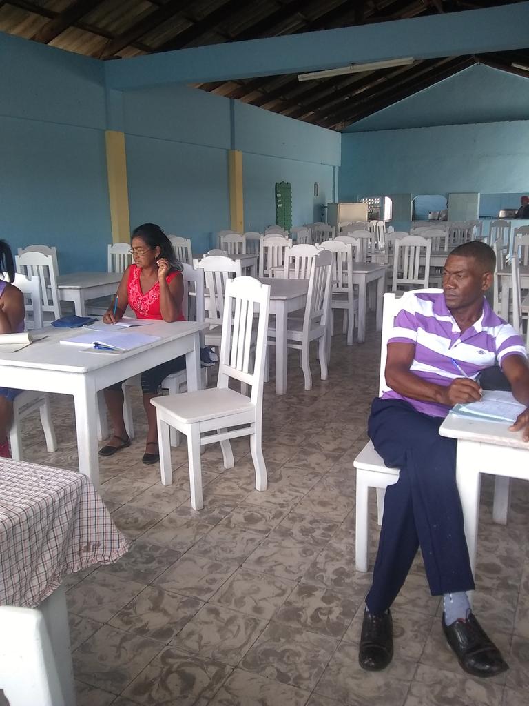 ee_celia's tweet photo. Se desarrolló Consejo de Dirección del centro puntualizando acciones concretas para el reinicio del curso escolar porque #SomosContinuidad  @deturnel @duran_yaneisi @Marlen31443761 https://t.co/mwDtoD6wg1