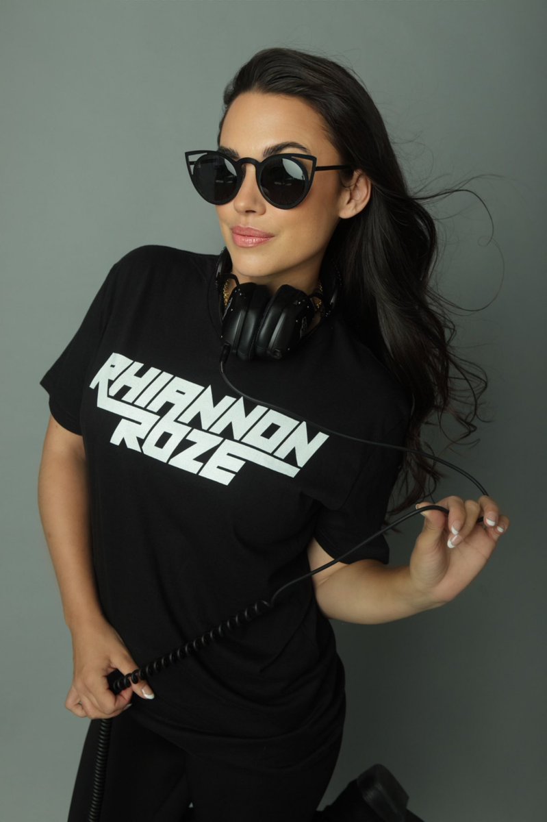 RhiannonRoze's tweet photo. Where should I DJ?? Tag some clubs, festivals, and promoters that you like 🎧

This weekend I’m DJing at a festy in Canada 🇨🇦 https://t.co/9WEMWwQQAG My set is on Saturday Sept 3. Can’t wait!! 📸 https://t.co/m1VTvd7Do4 https://t.co/desOedbJl9