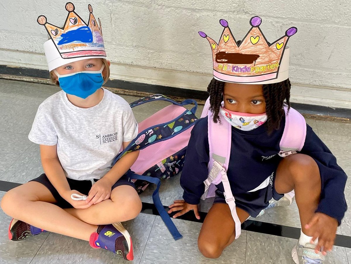 StAmbroseBees's tweet photo. Our  #sasfamily #adwfirstday is in the books! We had a terrific opening prayer service, and we’re very happy to be back with our amazing students! #adwcommunity #gobees 🐝 https://t.co/kc3AxCjcDS