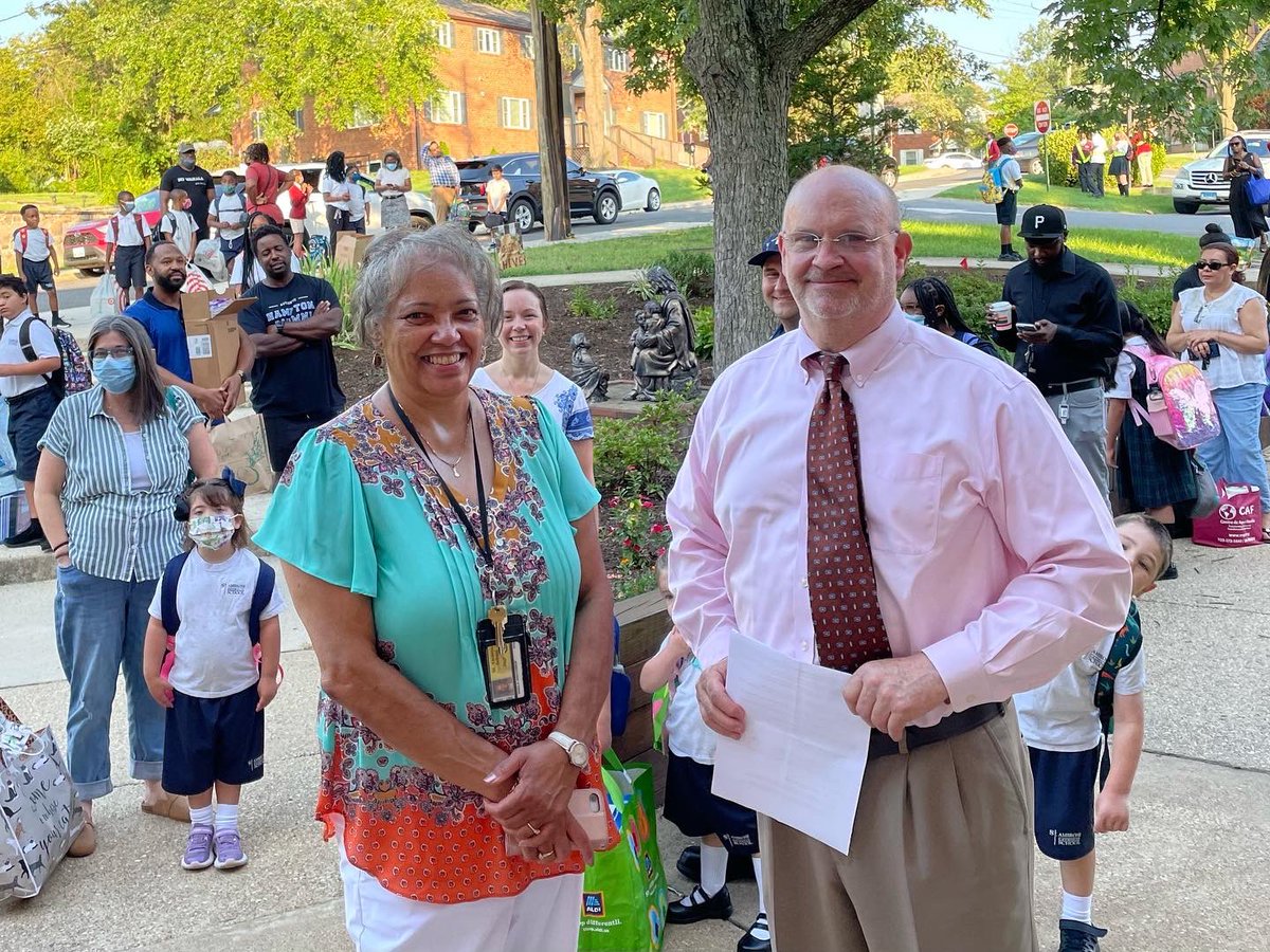 StAmbroseBees's tweet photo. Our  #sasfamily #adwfirstday is in the books! We had a terrific opening prayer service, and we’re very happy to be back with our amazing students! #adwcommunity #gobees 🐝 https://t.co/kc3AxCjcDS