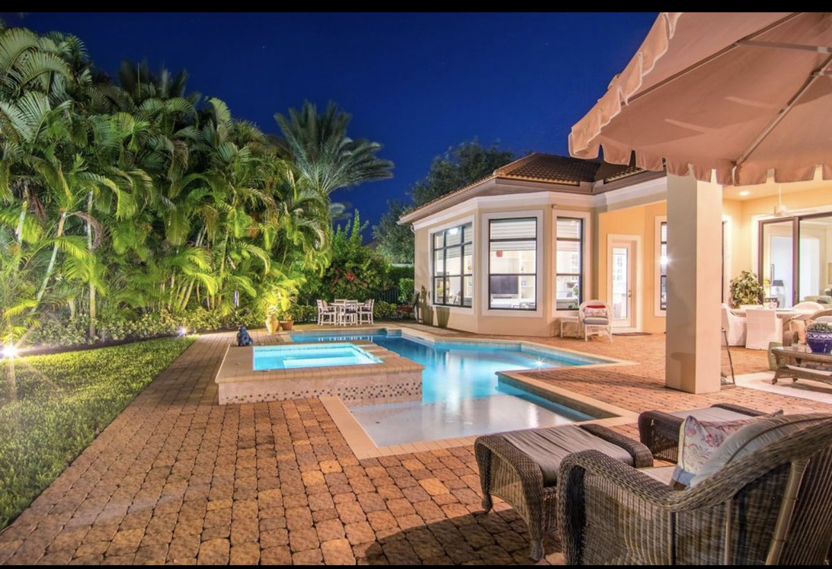 PALM BEACH GARDENS, FL - Home for Sale! Beautiful Contact Craig Heger, @ECHOFineProperties (561) 246-1789 Home of the Honda Classic, 15 Min to PBI, Kravis &amp; Maltz, fabulous restaurants &amp; shopping. Upgrades, gated &amp; desirable community! Listing at zillow.com/homedetails/15…