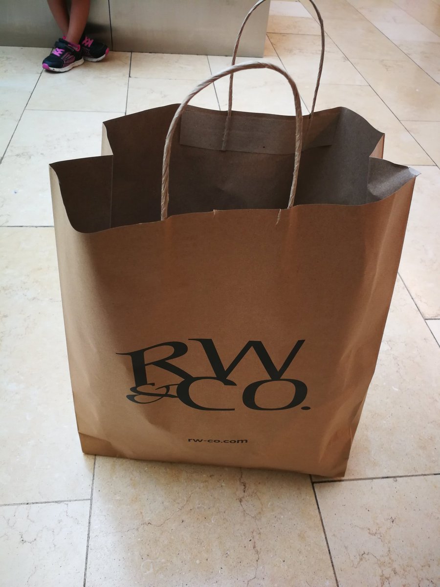 ImNotZZTop's tweet photo. Back to school is in the bag! Thanks to Debbie at Square One RW&Co for helping me locate the impossible to find City Pants in tailored fit. You are a gem! (But you did call me ZZTop!) #rwco #squareone https://t.co/lI1X6YEfM8