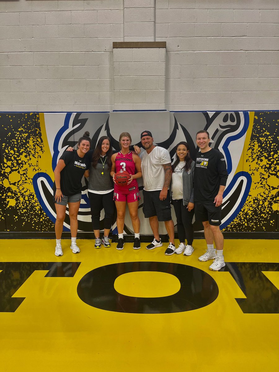 Very thankful to have received the opportunity to be apart of the <a href="/MastodonWBB/">Purdue Fort Wayne WBB</a> family!! Thank you so much <a href="/CoachMarchesano/">Maria A. Marchesano</a> for the opportunity to play at the next level!! Thank you for having my dad and I on campus. We had a great time, and can’t wait to come back!!