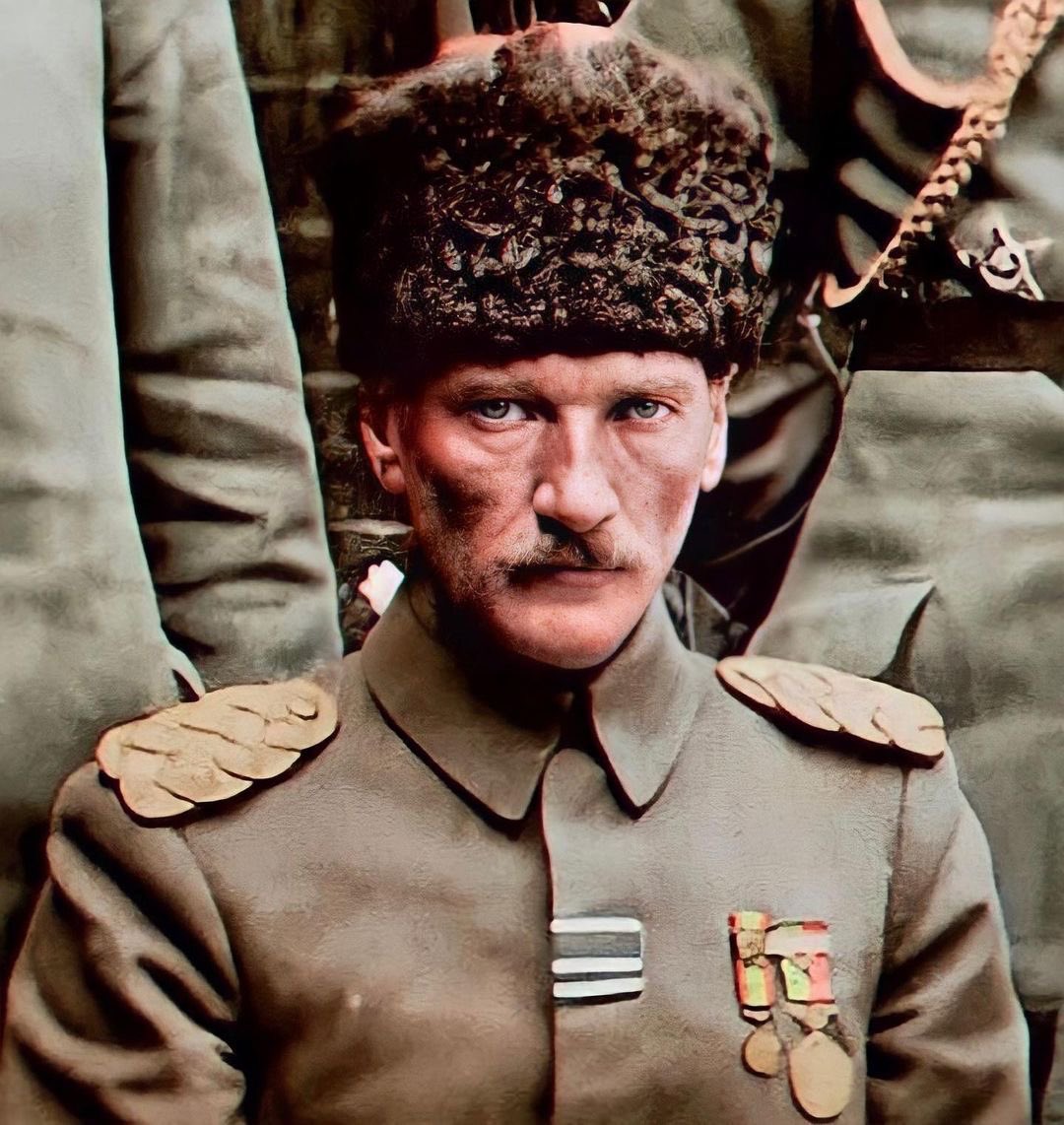 nocontextrakya's tweet photo. Her eserin bir imzası vardır.
 Bu ülkenin imzası da;
Gazi Mustafa Kemal Atatürk'tür..

#30AgustosZaferBayrami https://t.co/j1l3g4GRn7
