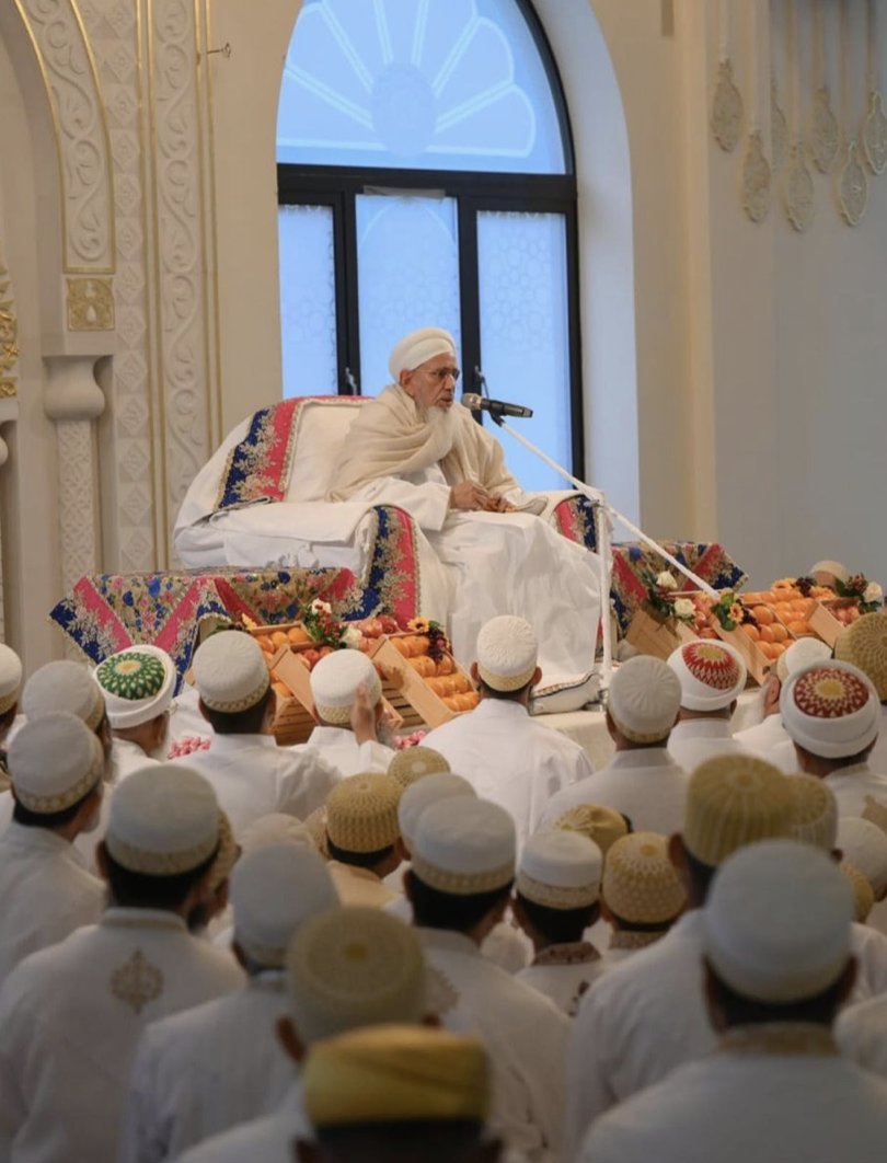 Bohras_UK's tweet photo. As part of his tour of communities across the UK &amp; Europe for Ashara London, the leader of the @Dawoodi_Bohras, His Holiness Syedna Mufaddal Saifuddin, visited #Birmingham for the first time since the inauguration of Saifee Masjid in 2017. https://t.co/BUdz9vpKid