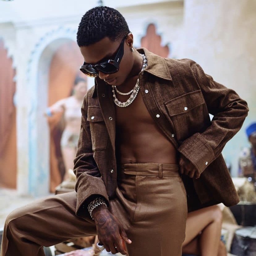 Messiwizkid's tweet image. If you Stan both Wizkid🦅🖤 and Leo Messi⚽️❤ just like and Retweet this let&apos;s follow each other right now 👀 GOAT &apos;s 🐐🐐