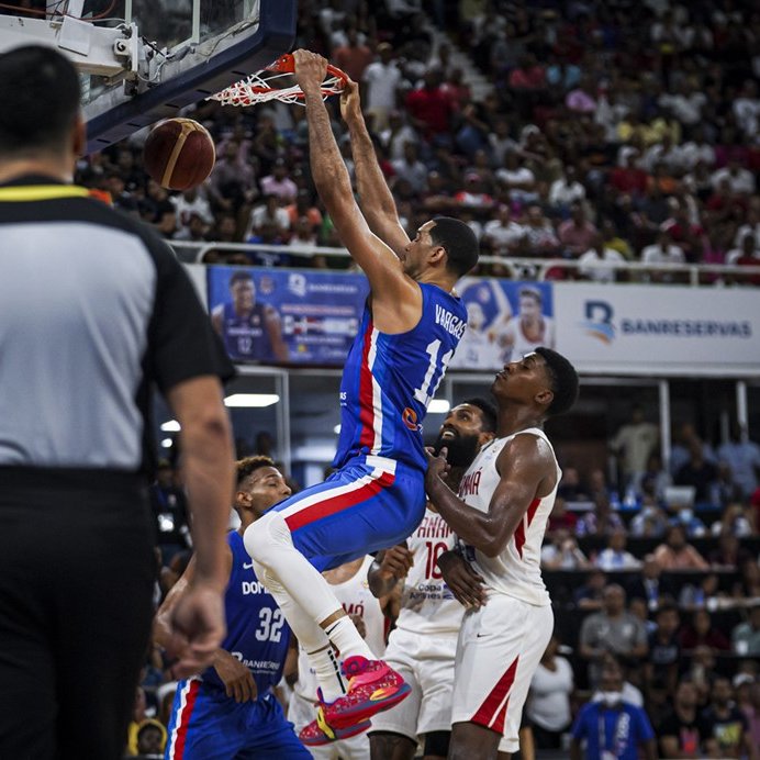 SantiAce23's tweet photo. 🔎Dos de los tres mejores anotadores de República Dominicana en los Clasificatorios son su pareja interna: 

Ángel Delgado (208cm): 13.2pts/12.2reb. Viene de la ACB y firmó en 🇹🇷. 

Eloy Vargas (211cm): 11.0pts/7.7reb. Viene de Boca y firmó en 🇺🇾. 

Otro día de fajarse adentro. https://t.co/fIWHPzZyy7