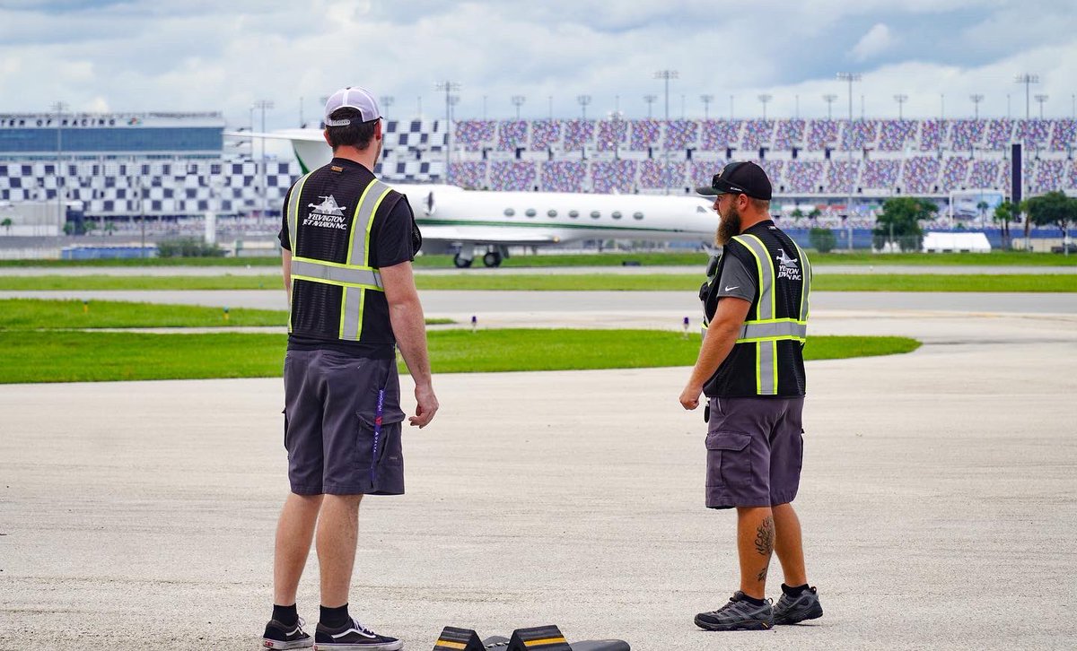 YelvingtonJet's tweet photo. #gulfstream550 on deck. Justin and Sawyer on #ramplife duties. π
#yelvingtonjetaviation #Jet #CustomerService #Aviation #kdab #avgeek #avgeeks #FBO #FiveStarService #fixedbaseoperator #privateairterminal #corporatejet #jetlife #techstop #technicalstop #aviationmarketing https://t.co/XnH2th7gEV