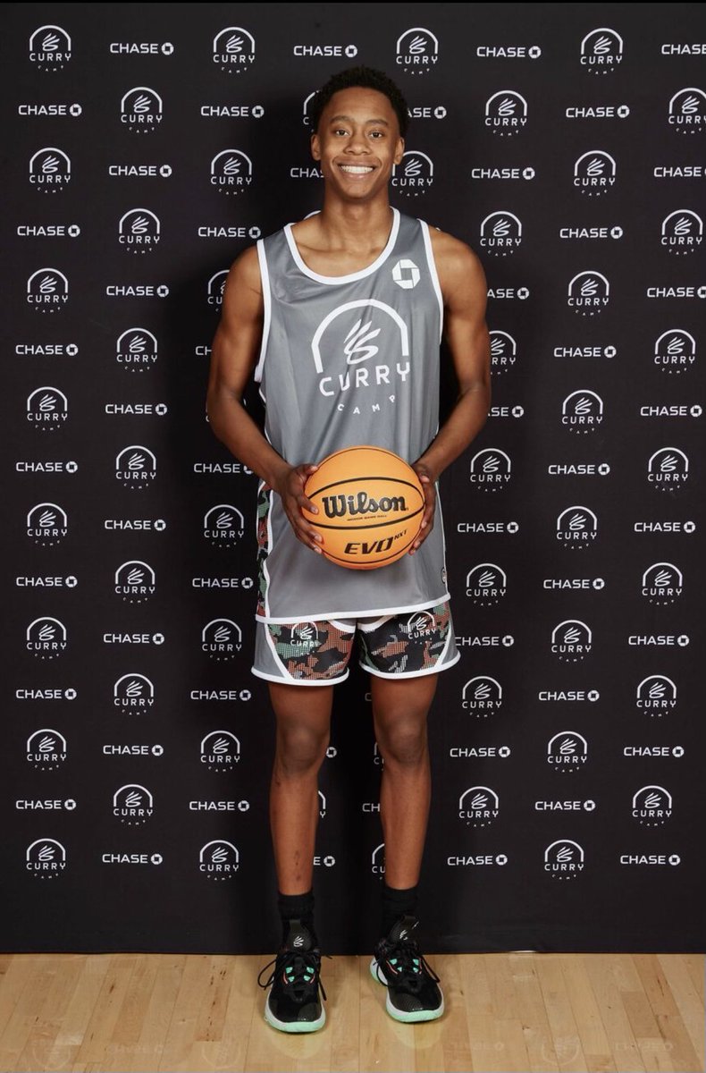 This isn’t a tweet about rankings but 6’6 <a href="/LHWildcatHoops/">Joe Duffield</a> SG <a href="/iamtrejohnson1/">iamtrejohnson</a> should be celebrated for being the #1 player in the country by <a href="/espn/">ESPN</a> bcuz not only is he a good basketball player, he a great kid with humility and a great smile. Congrats Tre and Family. Eli 🆙 next