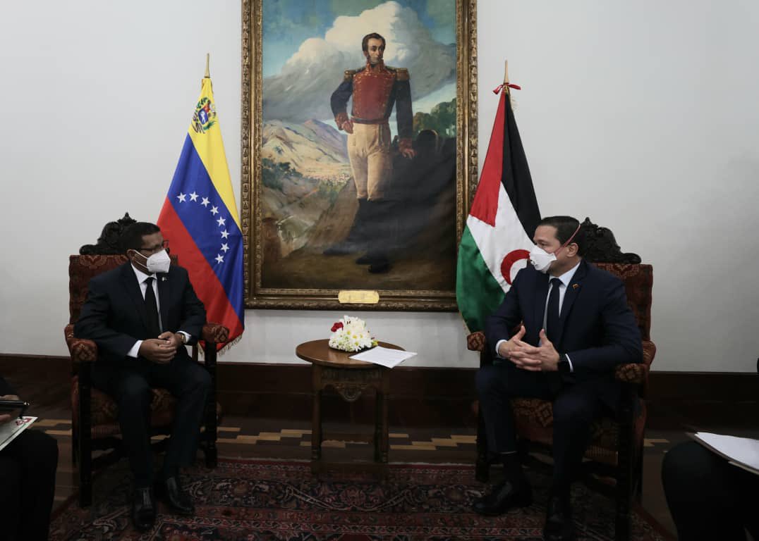 Hoy recibimos las Copias de Estilo del Embajador de la República Árabe Saharaui Democrática, Mohamed Salem Ali Ergueibi reafirmando el compromiso de continuar apostando al fortalecimiento de nuestras relaciones diplomáticas, para avanzar juntos por una senda próspera y productiva