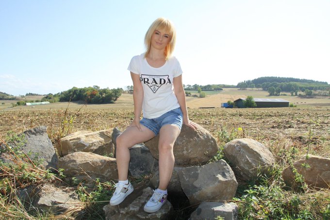 Die letzten Sonnenstrahlen genie&szlig;en ☀ Und du so? 😉 MEHR SEXY gibt's in meinem OnlyFans 🤪 https://t.co/vNP4xGIch5<a href="/tag/neuesprofilfoto"class="tags"><span>#neuesprofilfoto</span></a>