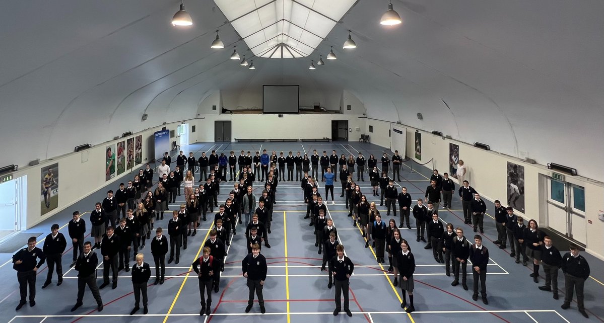 colmhuirecoed's tweet image. Delighted to welcome our new First Years to @colmhuirecoed today. Here they are photographed in the Dome with year head Mr Brennan, class tutors: Ms Carr, Mr O'Mara, Mr Kinane &amp;amp; Ms Carey and TY Le Chéile Leaders #successthrougheffort #care #respect #equality @TipperaryETB