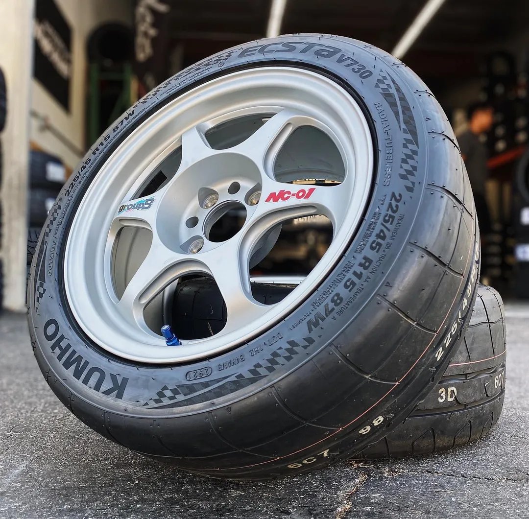 KumhoTireUSA's tweet photo. stacked #KumhoTire

Photo by IG: rcompoundusa
#Kumho #V730 https://t.co/Go8kVqDRi7