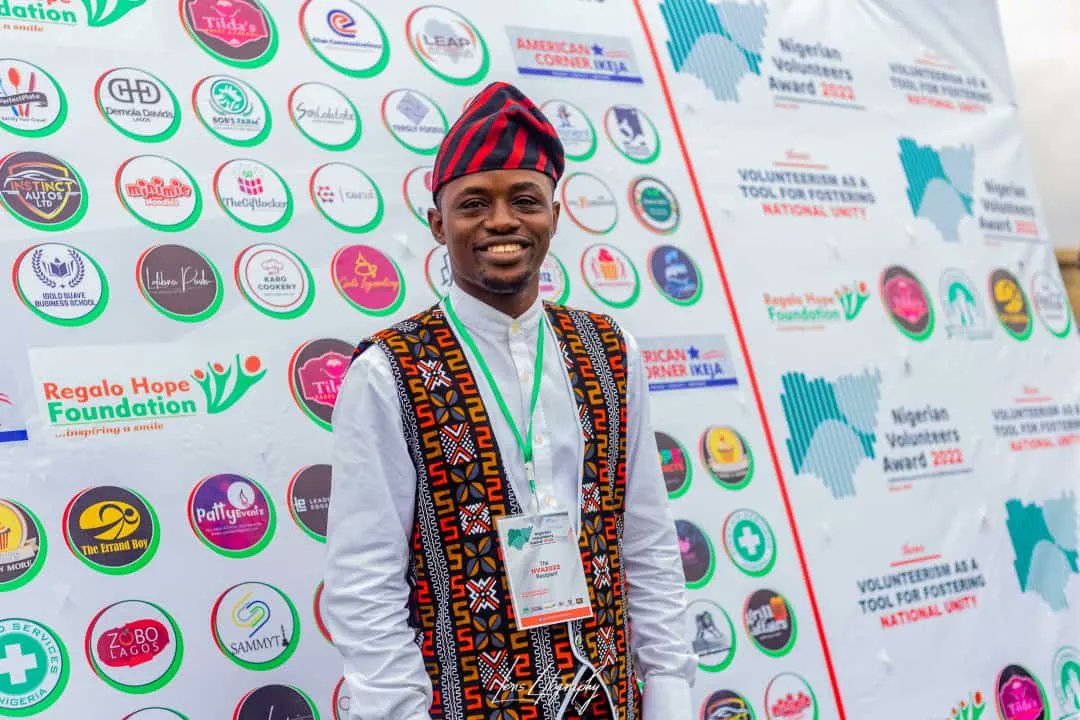 dreamsfromslum's tweet photo. Congratulations to our founder @isaacsuccess for bagging the Nigerian Volunteers Award - Hall of Fame 2022.
We received the Hall of Fame Award for selfless service towards humanity
#dreamsfromtheslum #award #theofficialnva #volunteers #selfless #humanity#ajegunle #lagos https://t.co/ngMOdsBYHp
