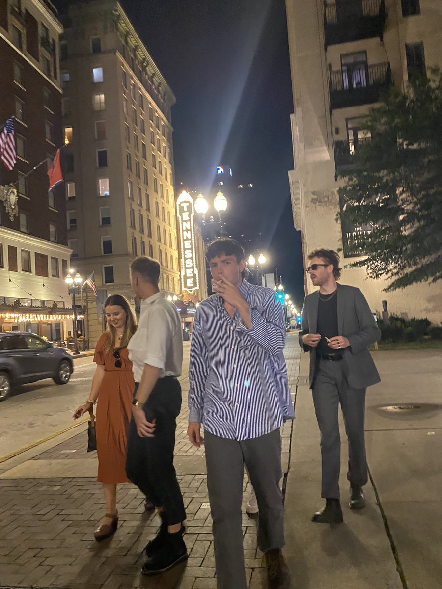 ReedtheSchick's tweet photo. knoxville with the homies https://t.co/IsrwAnIjPD