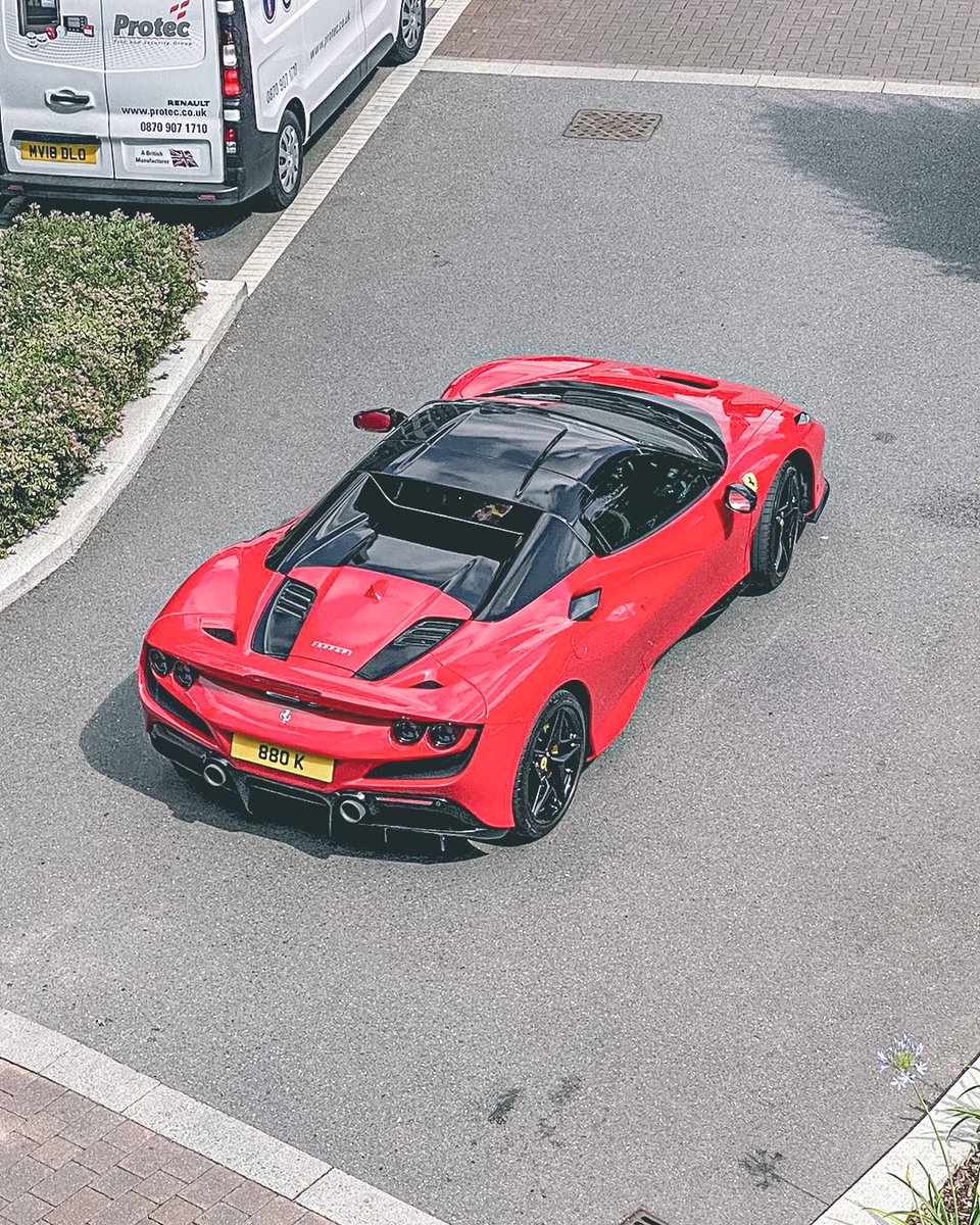 Regtransfers's tweet photo. What a plate on this Ferrari F8👌
📷 - @daz5049
Find further dateless plates here: https://t.co/1AbMtYcRBE
#numberplates #regtransfers #registration #spottedplate #cherishedplates #880K #Ferrari #FerrariF8 #F8 #FerrariPlate #Supercar #shortplate #datelessplate https://t.co/5R5kZRnd7N