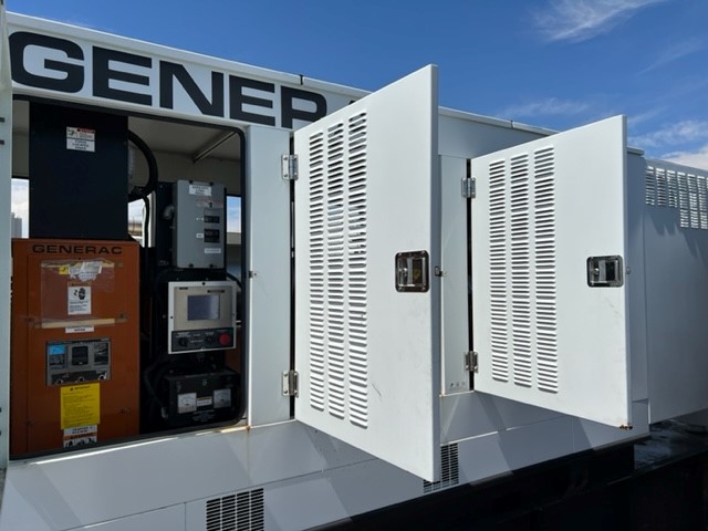 Generatr_Source's tweet photo. This Generac 400 kW Diesel Generator just arrived at our facility in Brighton. Find it at https://t.co/7ulNqiFuha. It's a '07 with 530 hrs and comes complete with an approx. 600 gal. fuel tank.  
#GeneracPower #GenSet #DieselGenerator #WeatherproofEnclosure #ThreePhase @Generac https://t.co/bB10pMuvJi