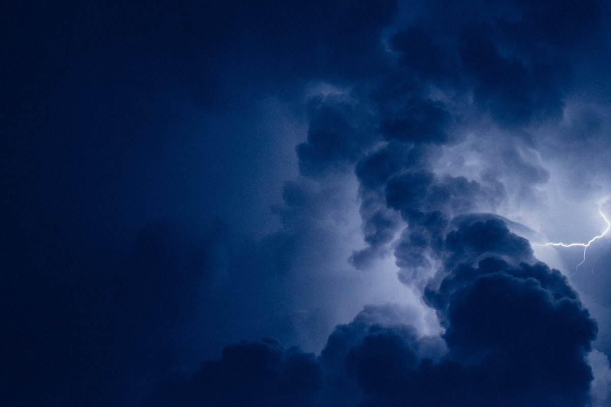 amen_three's tweet photo. Been feeling blue https://t.co/1fqLkZCcU0
