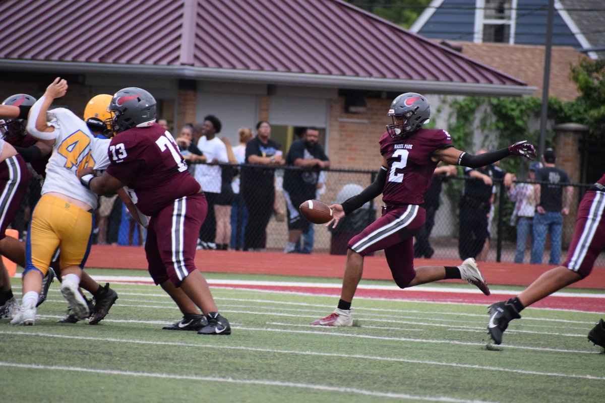 HPS_athletics's tweet photo. Our Varsity Football team opened the 2022 season with a 26-0 win over Imlay City in a non-league contest. Here are pictures from the game. The Vikings travel to Marysville for a MAC Crossover game on Thursday. #hazelparkschools #GoVikings #neverringthebell https://t.co/lWMpDz91hw