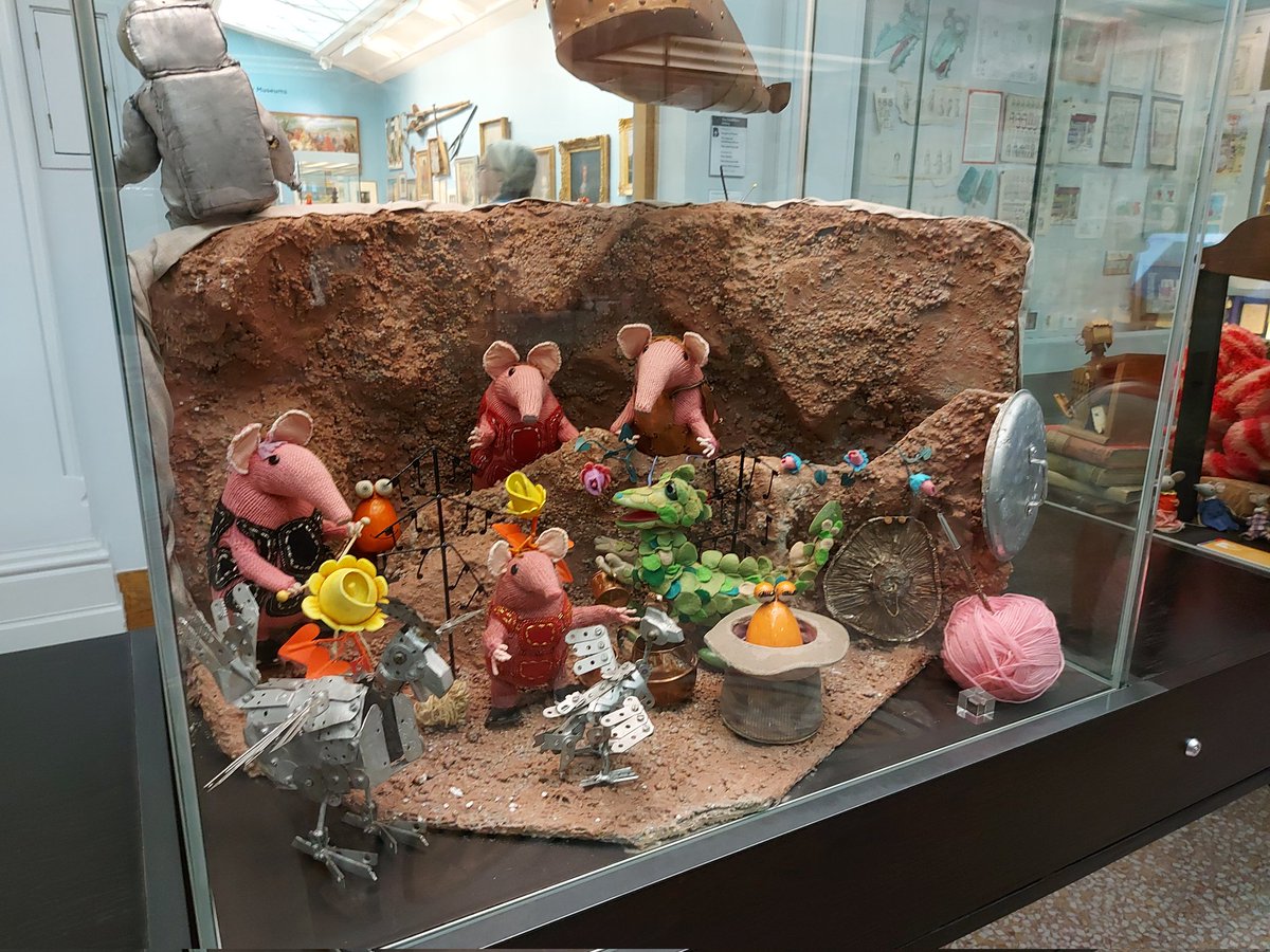 julie_jb's tweet photo. A lovely exhibition @The_Beaney in Canterbury to mark #100yearsofRupert. Also enjoyed reliving our childhoods with Bagpuss, The Clangers, I always liked Ivor The Engine whereas my husband preferred Noggin The Nog.π https://t.co/4Ea4RznnOS