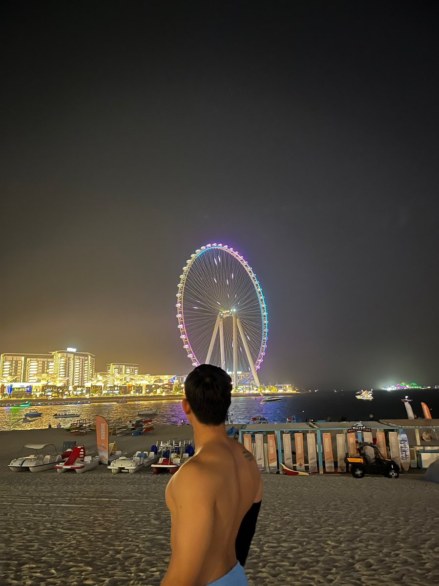 Jeffrey2003J's tweet photo. 🍑🌊 floppy back 🤸🏻‍♂️ https://t.co/wm7DNev4gt