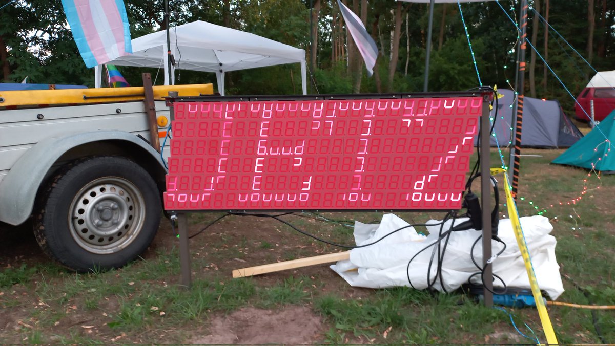 fkf_bs's tweet photo. Dot Matrix.
7 Segment!
DOT MATRIX!
Why not both?
#hackenopenair https://t.co/NG9uZS1P2v