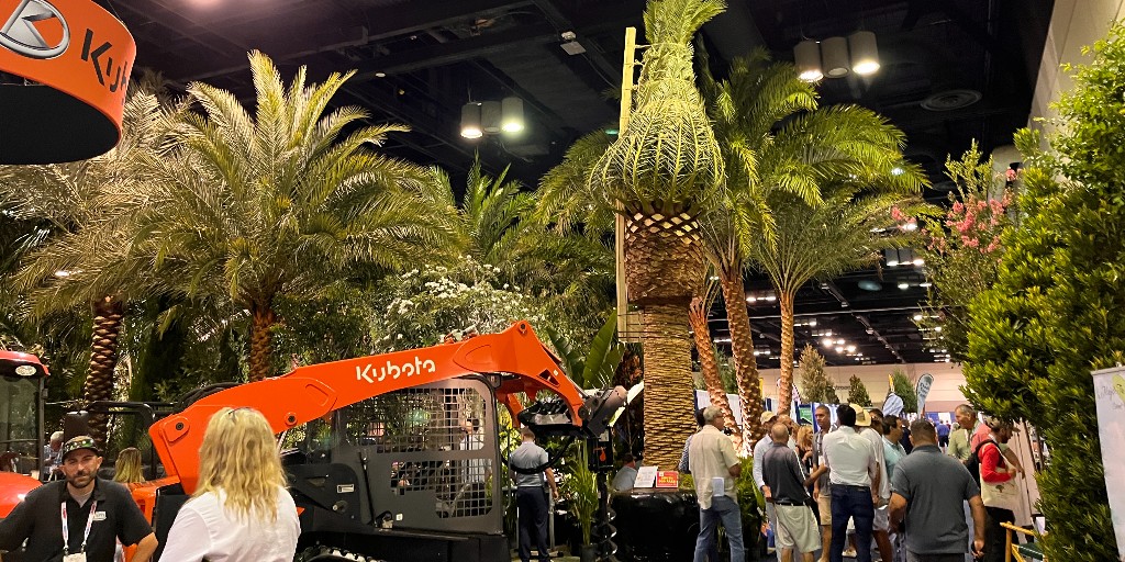 orlandomeeting's tweet photo. 🌱🌳Congratulations to the @FNGLA team for a successful 2022 Landscape Show! For 3 days, more than 700 booths filled the show floor @OCCC with awe-inspiring landscaping displays while cutting-edge, hands-on sessions shared innovative ideas with the attending industry pros. https://t.co/te8zJx1g9R