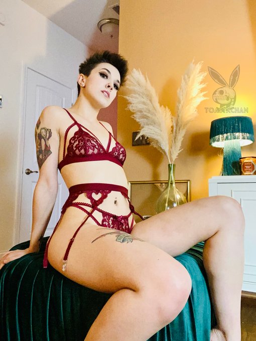 babe. https://t.co/JCkVbNVXKv<a href="/tag/saintpatricksday"class="tags"><span>#saintpatricksday</span></a>