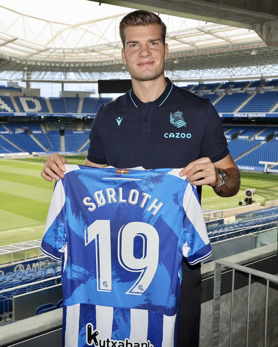 RealSociedadEUS's tweet photo. 💥 ZOZKETA 💥

@Asorloth -en kamiseta zozkatzen dugu! RT egin eta parte hartu!

Legezko oinarriak ➡ https://t.co/wlIJcYM18o

#AurreraReala https://t.co/60oygPfJam