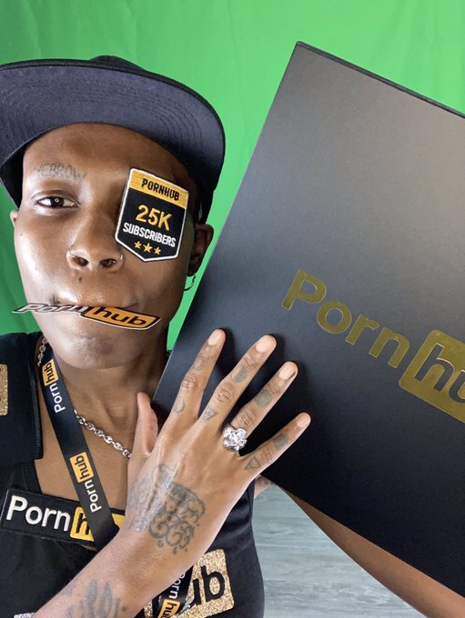 Thanks for the 25K gift box @PornhubModels @Pornhub   https://t.co/im17LMNFKp https://t.co/17XLuZyYY<a class="tags" target="_blank" title="On Twitter" href="/?out=eyJ0eXAiOiJKV1QiLCJhbGciOiJIUzUxMiJ9.eyJpYXQiOjE3MjI1MjQ2NTcsImlzcyI6InR3cG9ybnN0YXJzLmNvbSIsIm5iZiI6MTcyMjUyNDY1NywiZXhwIjoxNzU0MDYwNjU3LCJyZWRpcmVjdF91cmwiOiJodHRwczovL3R3aXR0ZXIuY29tL1Bvcm5odWJNb2RlbHMifQ.U4MLH51U3tZL8lNFMh2HlT-hFHsnl6jZ8q3oQIxbuhKVAl_X-wXKAHo_QInuP6rfGvoXeHIw7E1XY-7KVDjP3A">@PornhubModels</a><a class="tags" href="/tag/pornhub">@pornhub</a><a href="/tag/vaginabased"class="tags"><span>#vaginabased</span></a>
