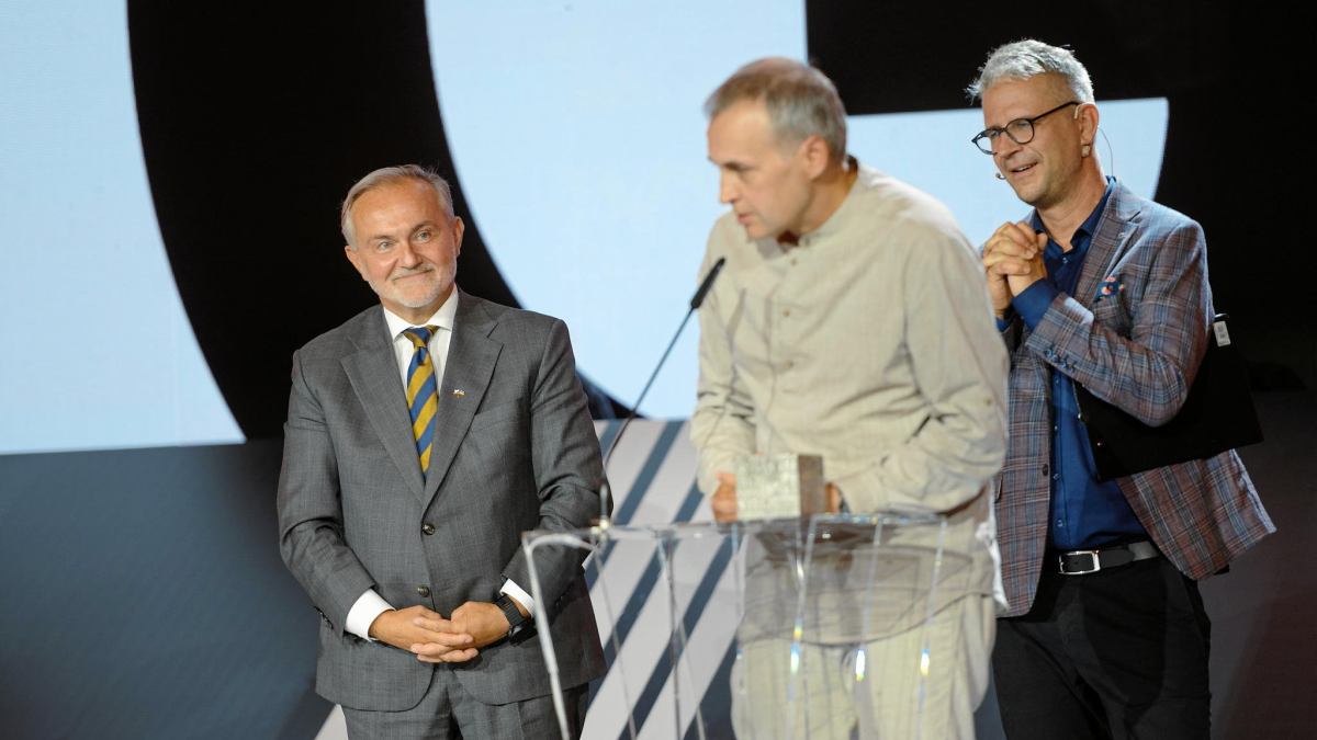 dostałem Nagrodę Literacką #GDYNIA, a ludzie zaczęli się modlić

#Myśliwice #NLG