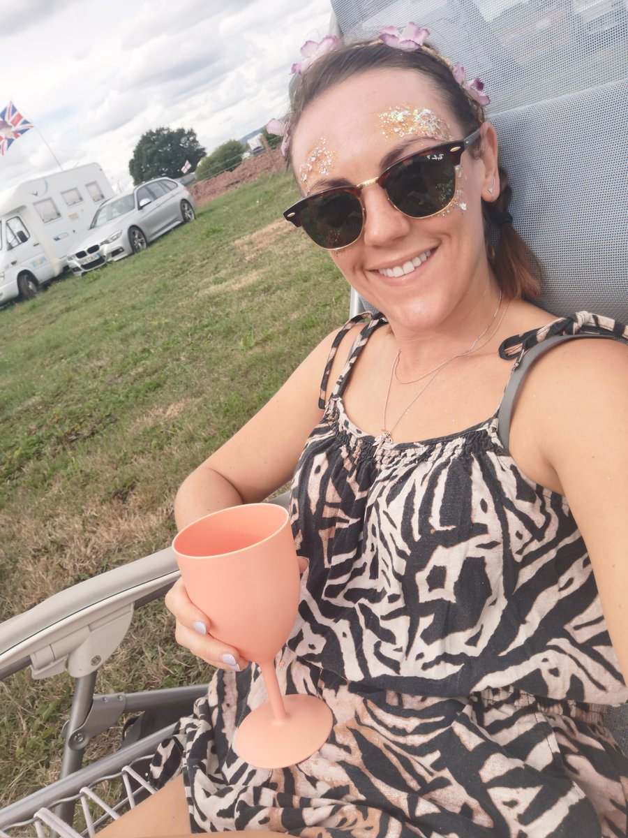 Sunshine Festival vibes 😎✌️
#sunshinefestival #festivalvibes #camping #vwcampervan #BankHolidayWeekend