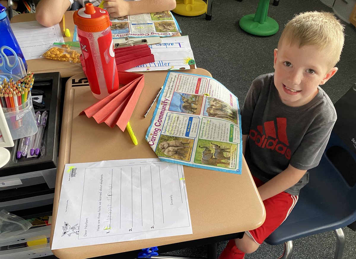 awlswa's tweet photo. Reading informational text about elephants and writing facts that we learn! 🐘🐘🐘🐘 #ReadingWriting https://t.co/RnTUXCQBAj