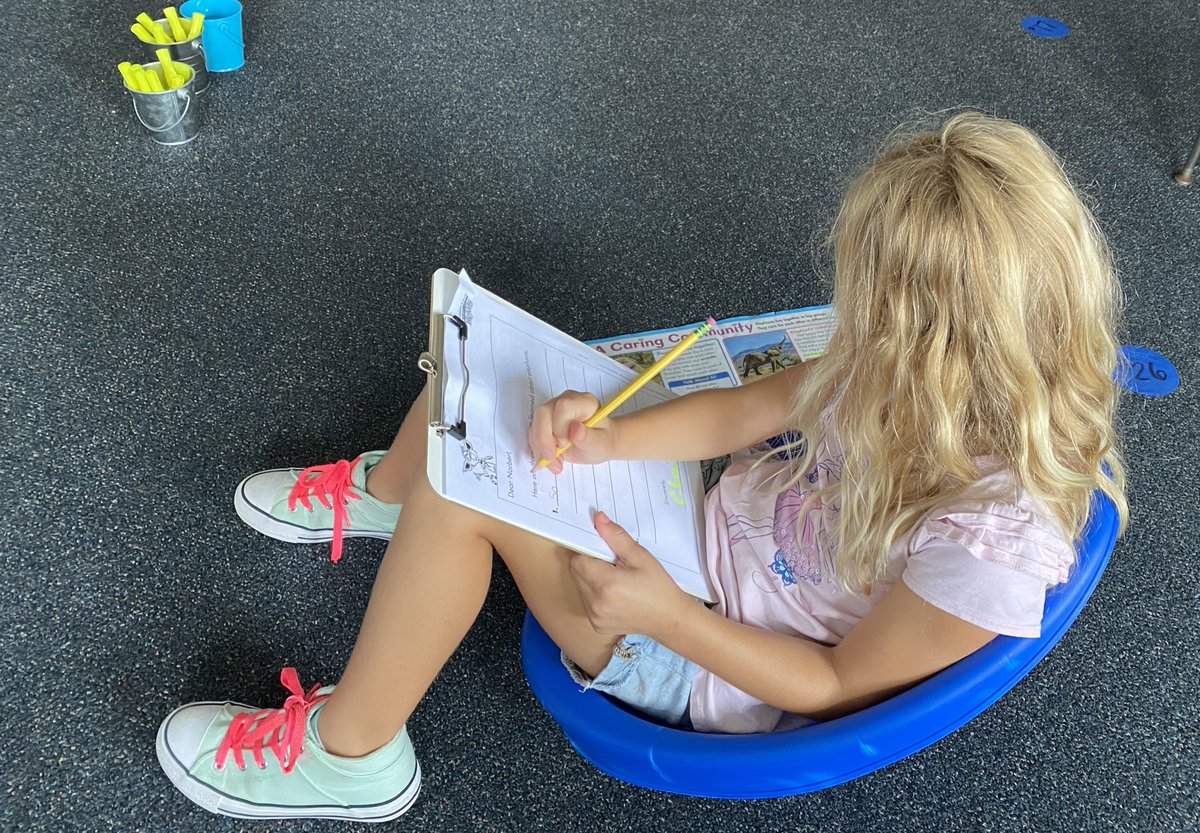 awlswa's tweet photo. Reading informational text about elephants and writing facts that we learn! 🐘🐘🐘🐘 #ReadingWriting https://t.co/RnTUXCQBAj