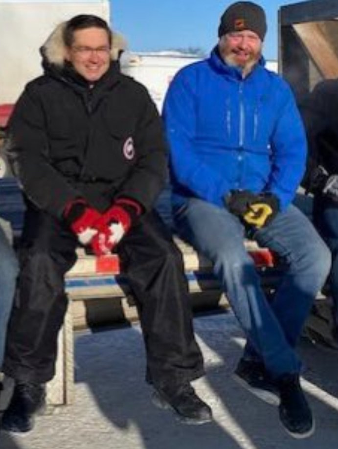 2muchfun4me's tweet photo. #ElliotMcdavid
Why didn't @PierrePoilievre condemn Elliot McDavid?
Friends. https://t.co/CC18AHCDqs