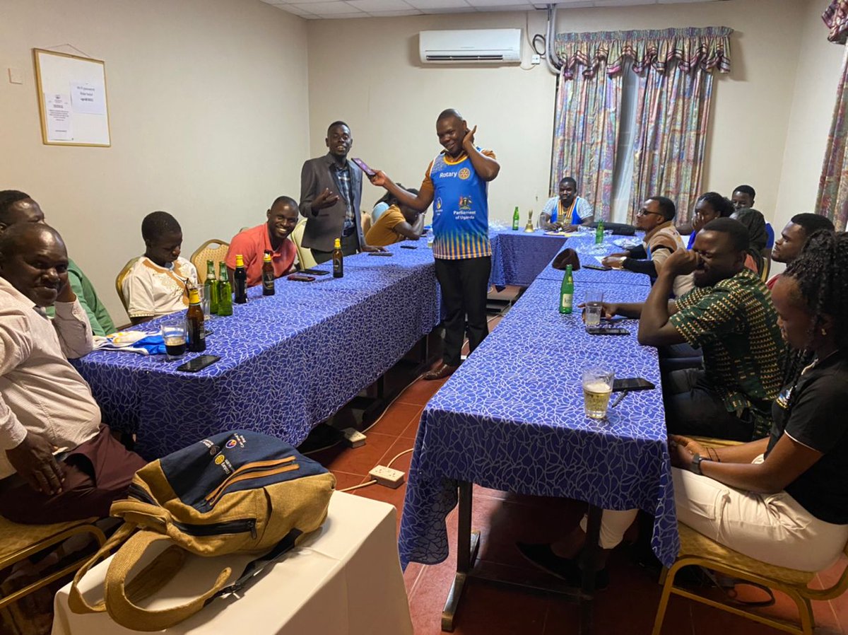 rotaractseeta's tweet photo. In preparation for #RotaryCancerRun11, the CEOs held a fitness fellowship and discussed the need for physical fitness.
Major points;
✓Physical fitness is the ability to perform our physical tasks with ease
✓Eat healthy and exercise in order to be physically fit.
#CancerRun https://t.co/MuBMTDwIJ7