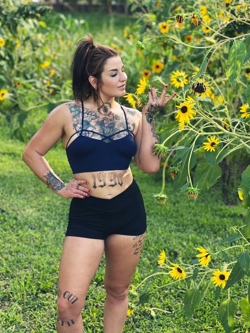 See more outside content on my Fanpage 💗 Click link in bio hun https://t.co/NnVVuavPbS<a href="/tag/neworleans"class="tags"><span>#neworleans</span></a>