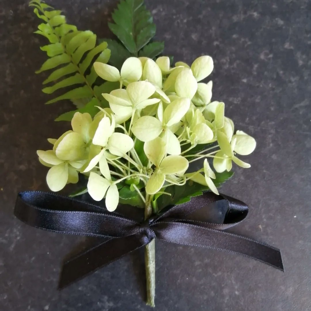 SussexRoses's tweet photo. A huge congratulations to Mark and Bryan who got married this weekend! Such a pretty venue in Brighton๐ we hope you had the best day๐
#wedding #weddingday #buttonholes #flowercrowns #pedestals #groom #flowers #florist #weddingflowers #brighton #sussex #nofilter #august #summer https://t.co/x53jzGpBZL
