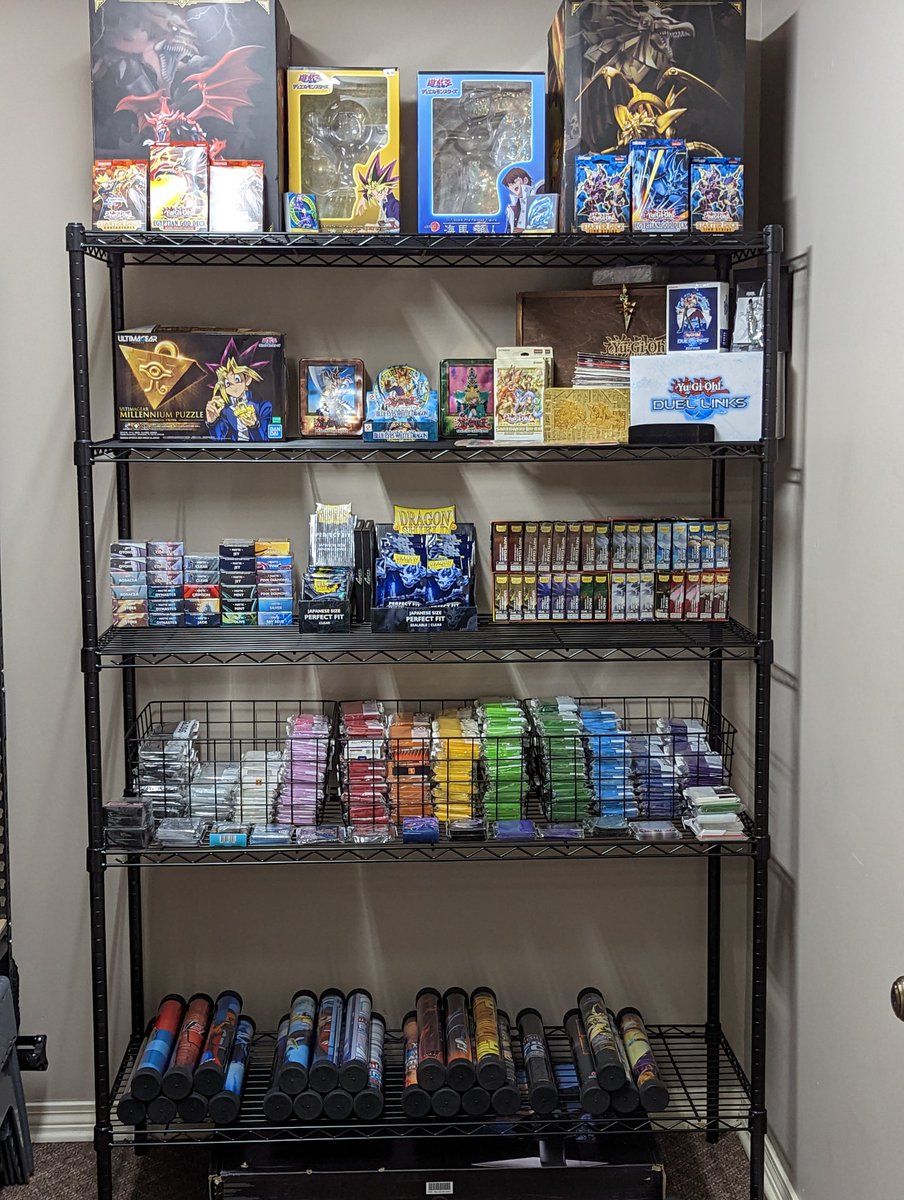 TeamAPS's tweet photo. Organizing Yugioh stuff today. Do you guys think I have enough sleeves? https://t.co/NWNI7Zi7Sc