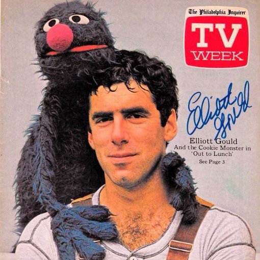 Happy 84th birthday to Elliott Gould! Did you know he and Cookie Monster were the original Frog and G.E.R.M.  ? 