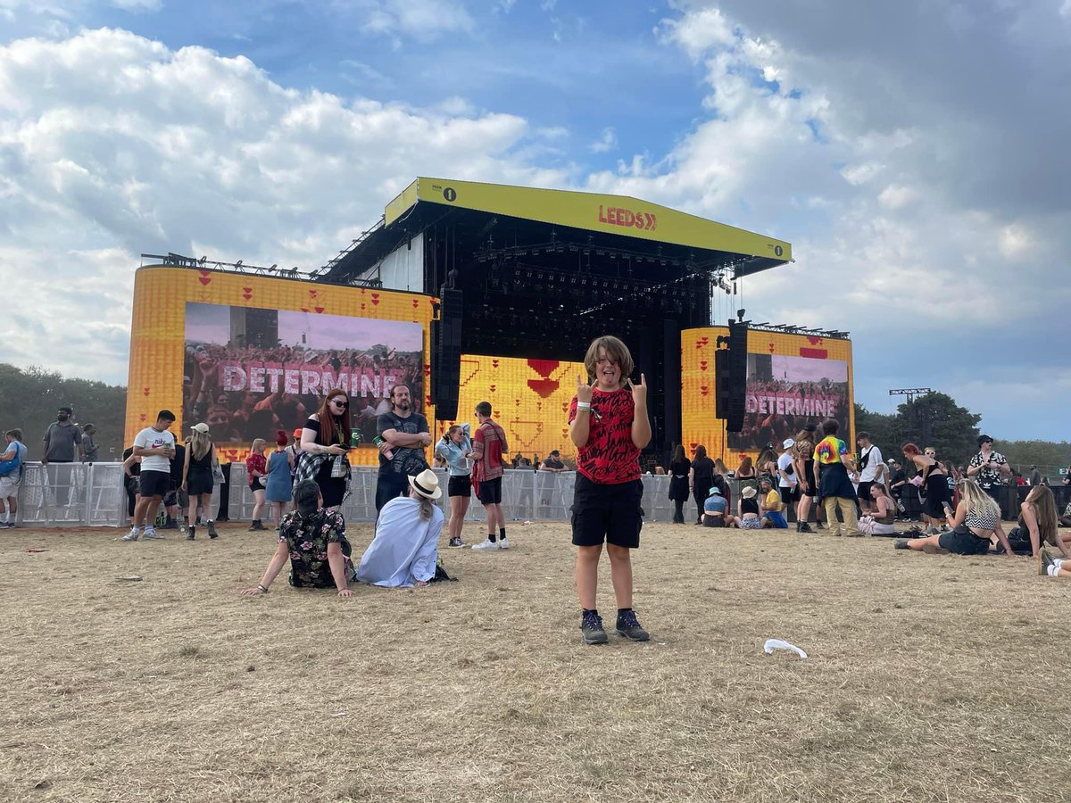 Matthew loved his first experience of live music from his favourite bands at Leeds festival yesterday! 🤘@OPA_LG @OPALG_4C2122 #Leedsfestival2022 @ENTERSHIKARI @bmthofficial