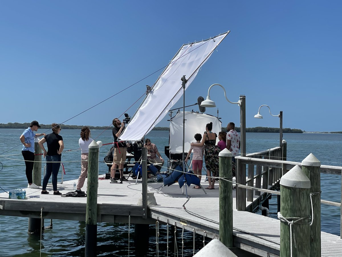 ScatterBrothers's tweet photo. It’s that time of year again! We're gearing up for our fall semester #internship. Whether you are a film student or just curious about the industry, feel free to reach out through https://t.co/iJgVDW3nA0 or you can email Kaitlyn Compton directly at kaitlyn@scatterbrothers.com. https://t.co/2yiShNoBaK