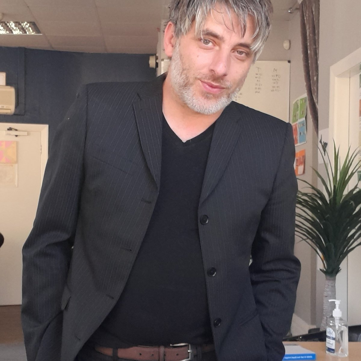 SyJamesHawley's tweet photo. #businessowner #company #Director #NFC #SJH #suit #office https://t.co/D5ux3TwusG